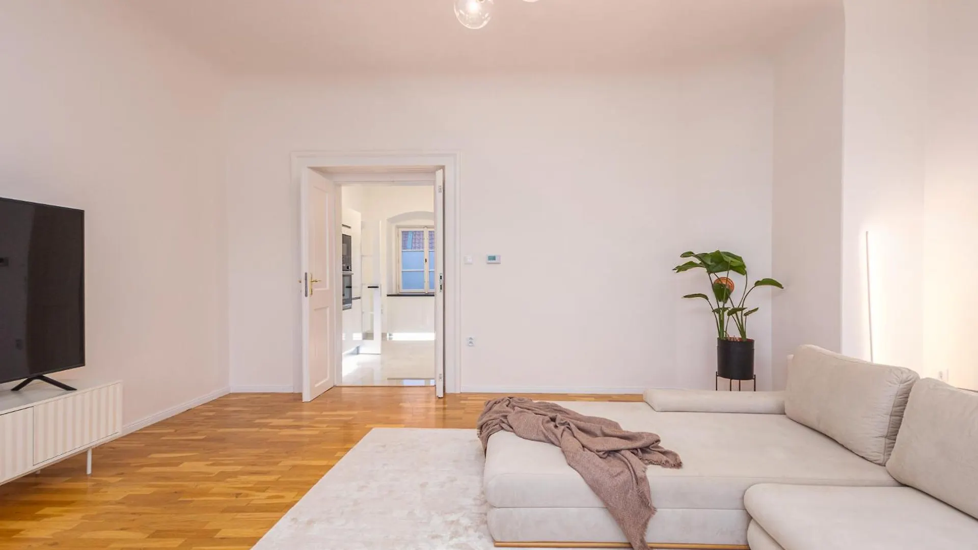 Stylish Gem By Charles Bridge With A Stunning View Apartman Prága 0*,
