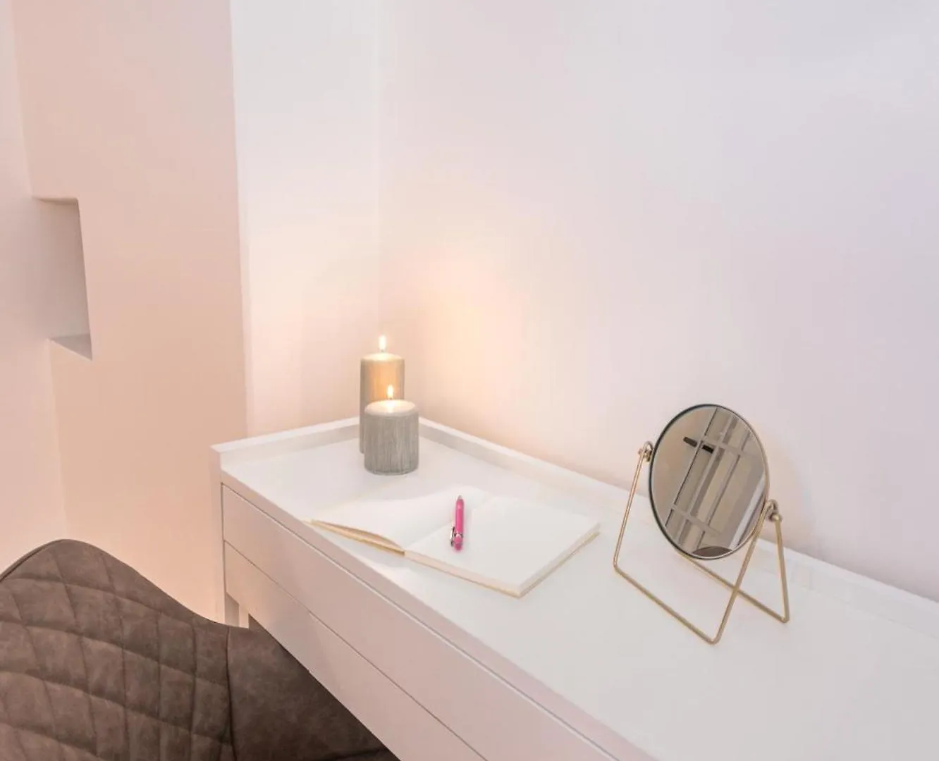 Stylish Gem By Charles Bridge With A Stunning View Apartman Prága
