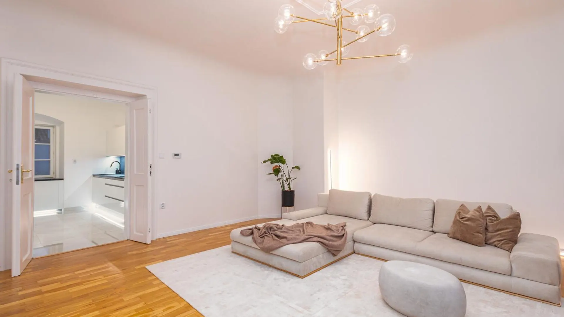 Stylish Gem By Charles Bridge With A Stunning View Apartman Prága
